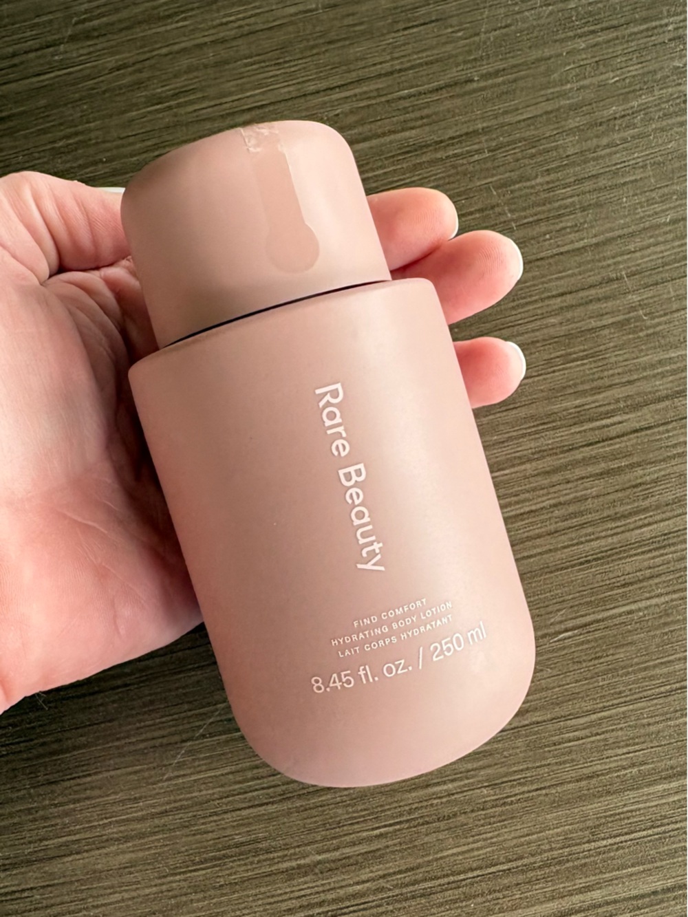 Rare Beauty Find Comfort Niacinamide Hydrating Body Lotion - Picture 7 of 7